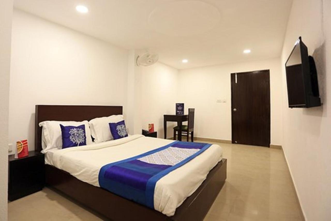 Hotel Star Light Нью-Дели Экстерьер фото